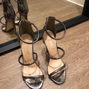 cute metallic strappy heels!